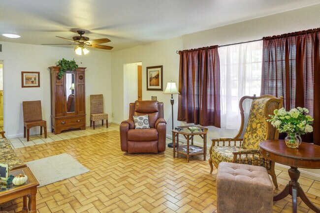 331 W Windsor Ave Phoenix, AZ 85003 photo 2