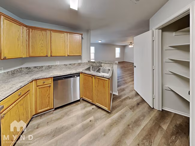 2006 Waleska Plaza, Dallas, TX 75211 photo 5