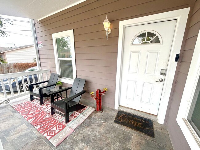 319 S Olive St San Antonio, TX 78203 photo 4