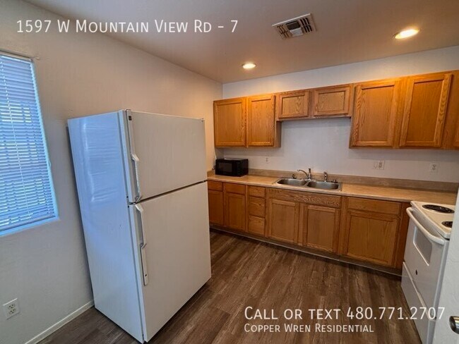 1597 W Mountain View Rd Phoenix, AZ 85021 photo 4