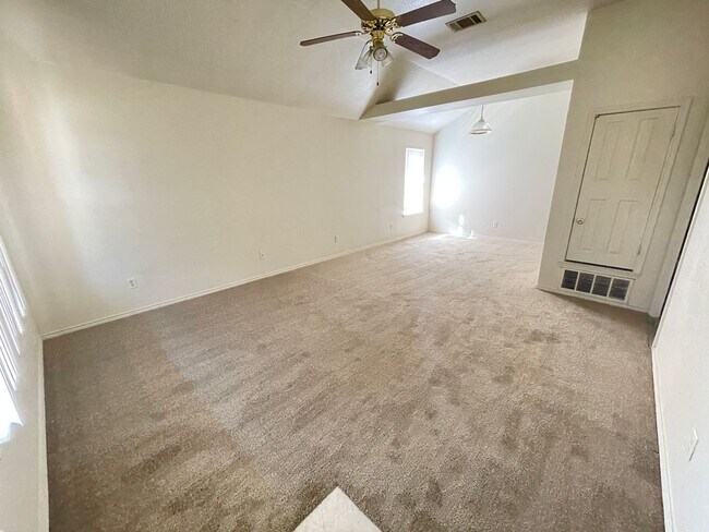 5005 John David Dr Killeen, TX 76549 photo 2