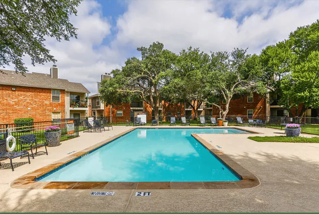 Creekside Village Apartments photo 5