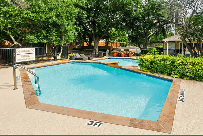 Creekside Village Apartments photo 3