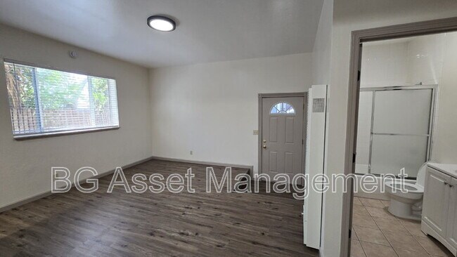130 Marina Way Richmond, CA 94801 photo 3