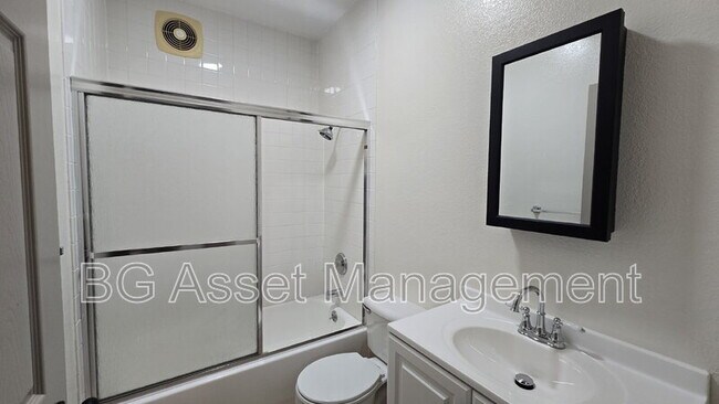 130 Marina Way Richmond, CA 94801 photo 5