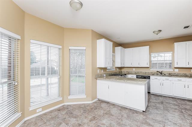 7424 Jamie Renee Ln Fort Worth, TX 76182 photo 4