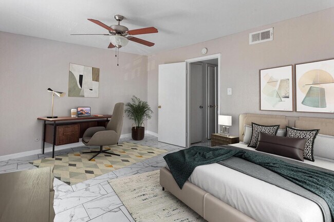 Sharpstown Manor photo 4
