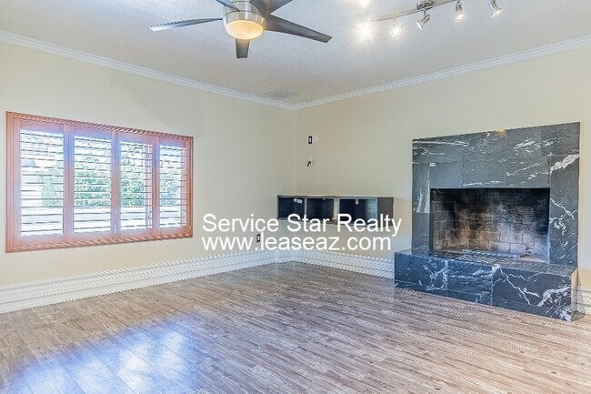 15821 N 23rd Dr Phoenix, AZ 85023 photo 2