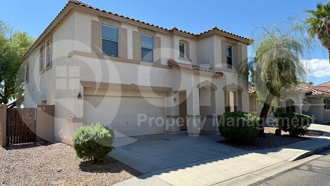 16903 West Marconi Avenue, Surprise, AZ 85388 photo 2