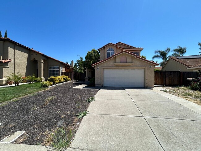 Spacious 4 Bedroom 2.5 Bath Home Antioch