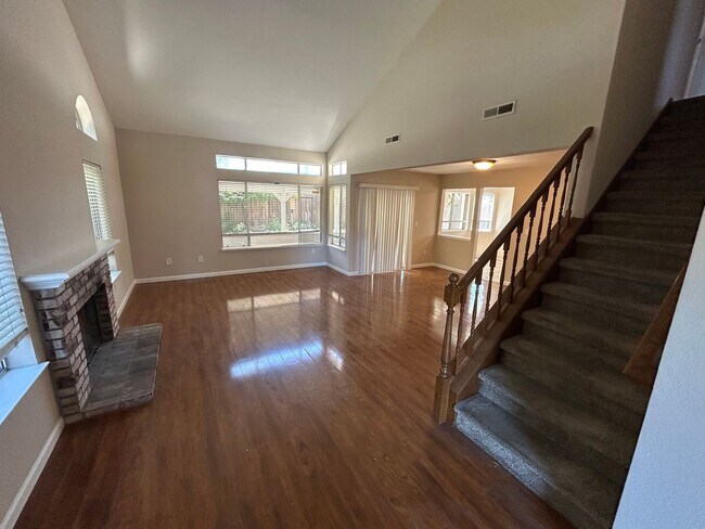 Spacious 4 Bedroom 2.5 Bath Home Antioch photo 3