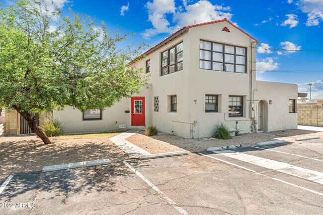 3949 East Earll Drive, Phoenix, AZ 85018 photo 4