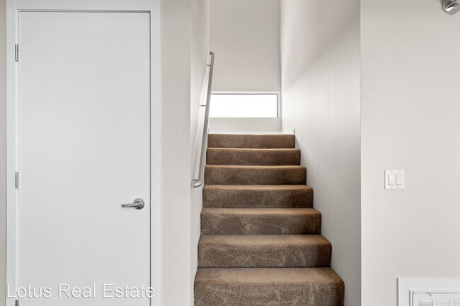 1111 W University Dr Tempe, AZ 85281 photo 3