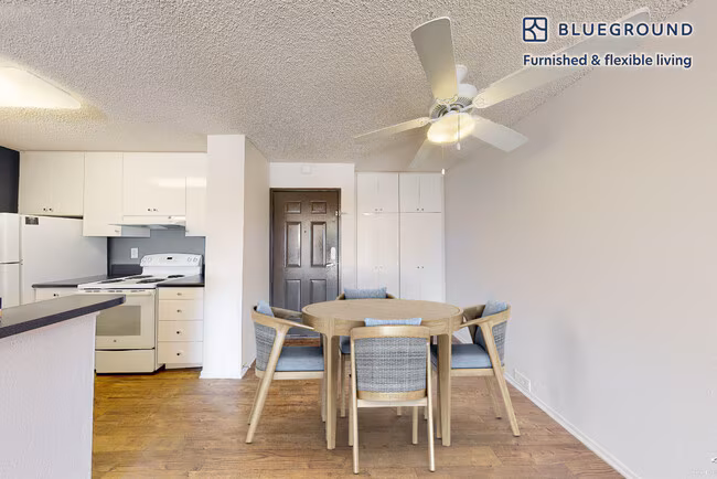 3883 Ingraham St San Diego, CA 92109 photo 3