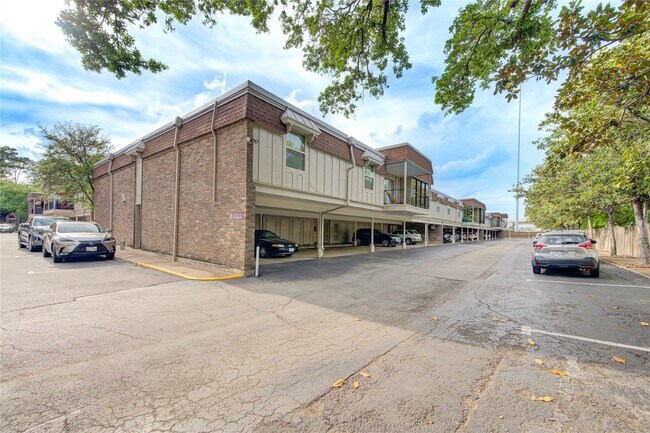 7575 Katy Fwy Houston, TX 77024 photo 3