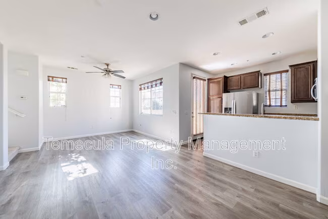 31170 Sunflower Way, Temecula, CA 92592 photo 3