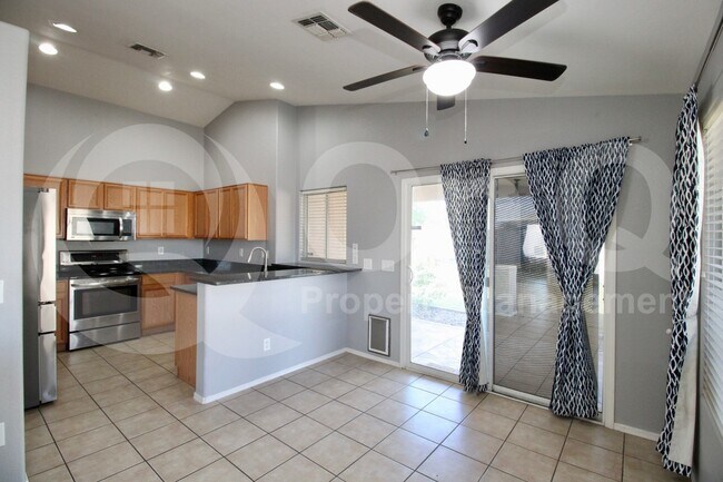 20986 North 84th Drive, Peoria, AZ 85382 photo 4
