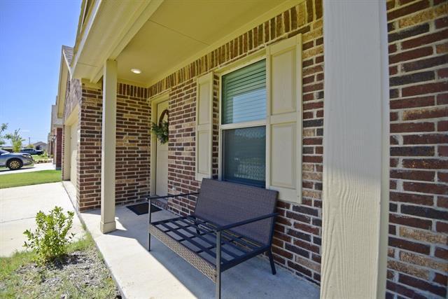 14133 Aberavon Dr Pilot Point, TX 76258 photo 2