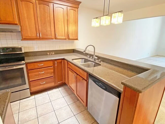 6032 Montgomery Corner San Jose, CA 95135 photo 4