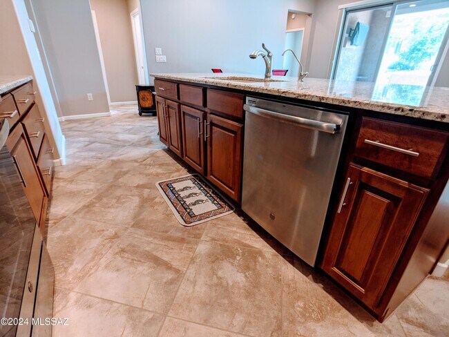 61021 E Slate Rd Oracle, AZ 85623 photo 4