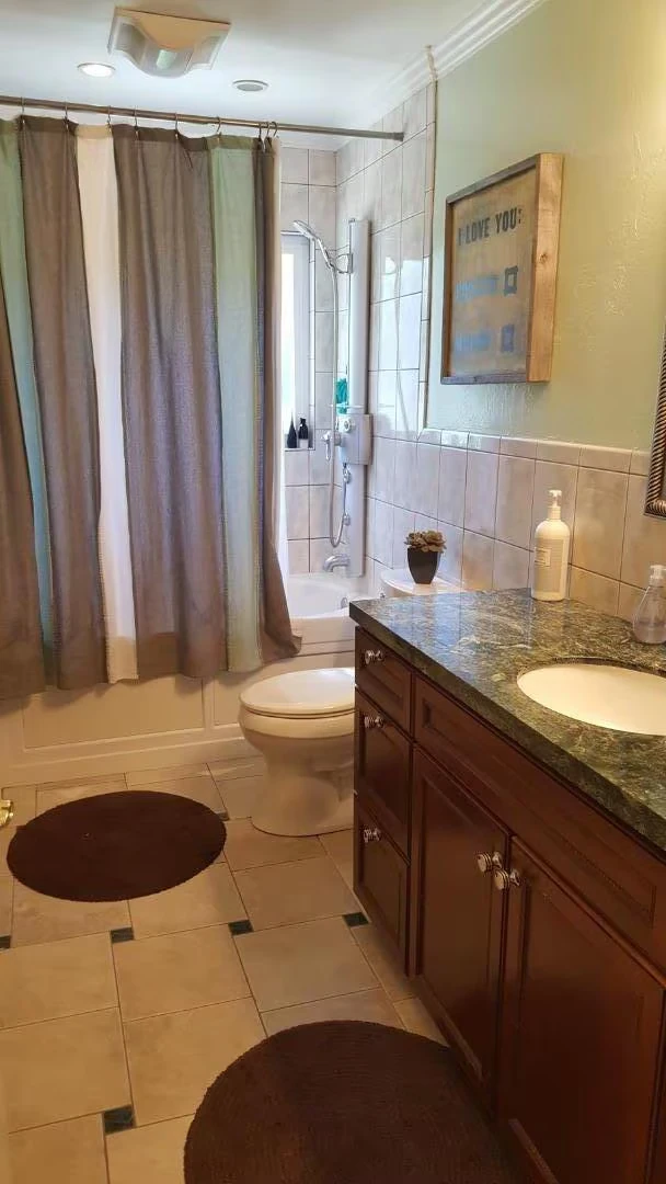 1735 Parrott Dr San Mateo, CA 94402 photo 2