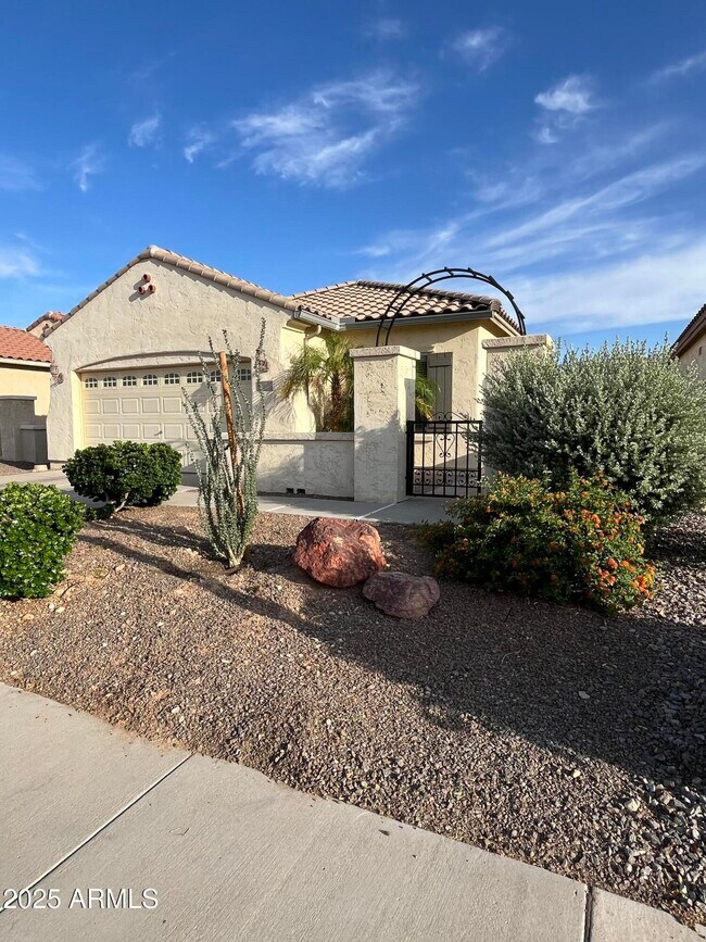 26087 West Tonto Lane, Buckeye, AZ 85396 photo 3