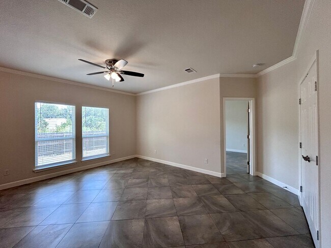 7307 Bar K Ranch Rd Lago Vista, TX 78645 photo 3