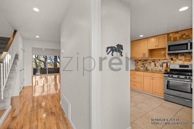 5 Oak Crest Ct Novato, CA 94947 photo 5