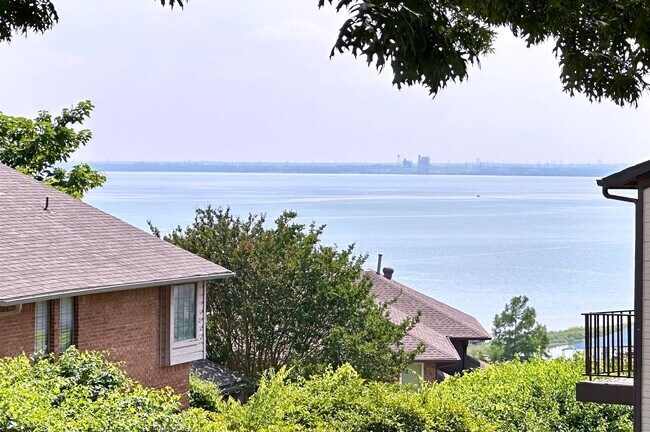 111 Henry Chandler Dr Rockwall, TX 75032 photo 3