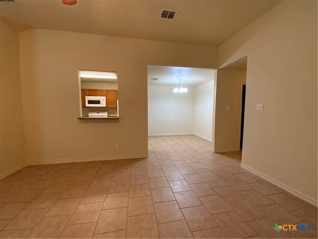 2401 Paul Revere St Temple, TX 76504 photo 4