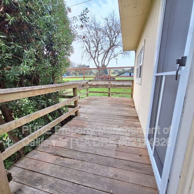 2802 Western Ave Petaluma, CA 94952 photo 2