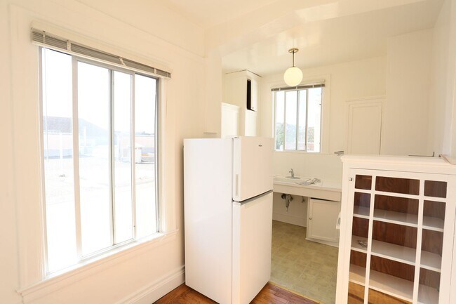 245 11th Avenue, San Francisco, CA 94118 photo 5