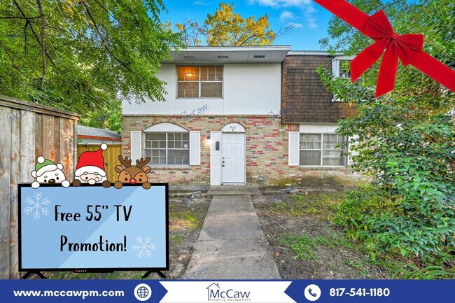 616 Moore St Garland, TX 75040 photo 2