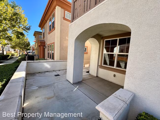 446 Selby Lane, Livermore, CA 94551 photo 3