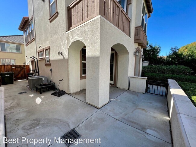 446 Selby Lane, Livermore, CA 94551 photo 4