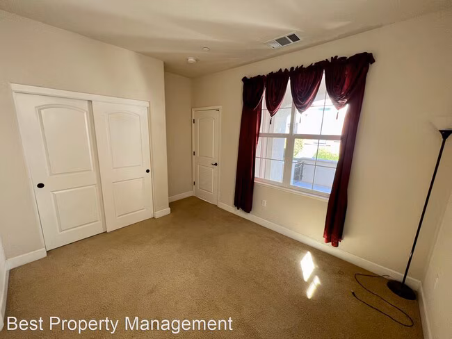 446 Selby Lane, Livermore, CA 94551 photo 5