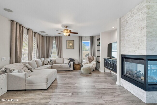 29401 North 48th Place, Cave Creek, AZ 85331 photo 3