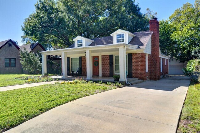 2924 6th Avenue, Fort Worth, TX 76110 photo 2