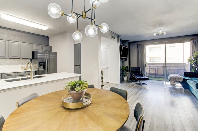 Welch Apartments photo 4