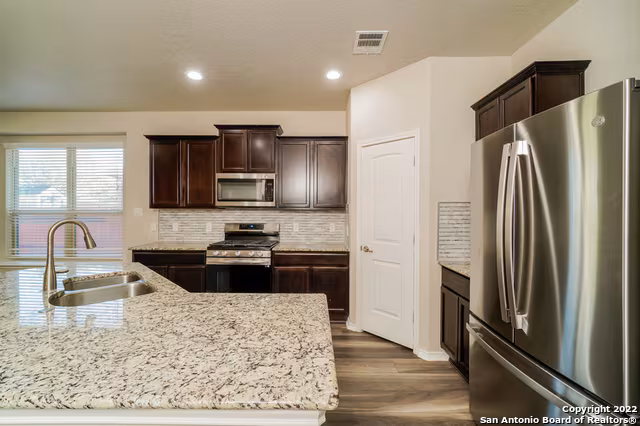 22454 Akin Fawn San Antonio, TX 78261 photo 5