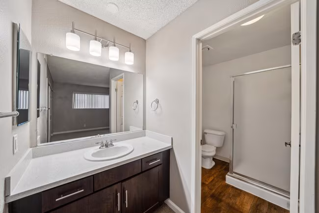 La Valencia Apartment Homes photo 5