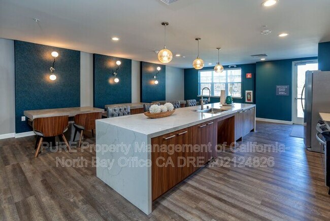 785 Baywood Dr Petaluma, CA 94954 photo 4