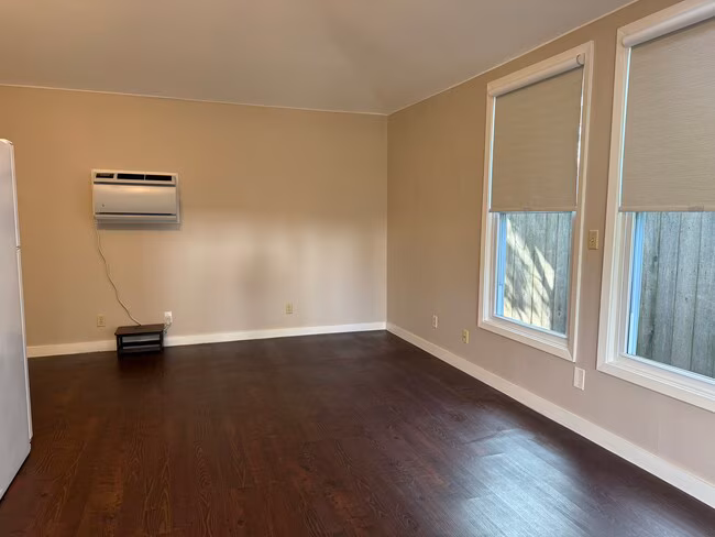 3925 Gaspar Dr Dallas, TX 75220 photo 4