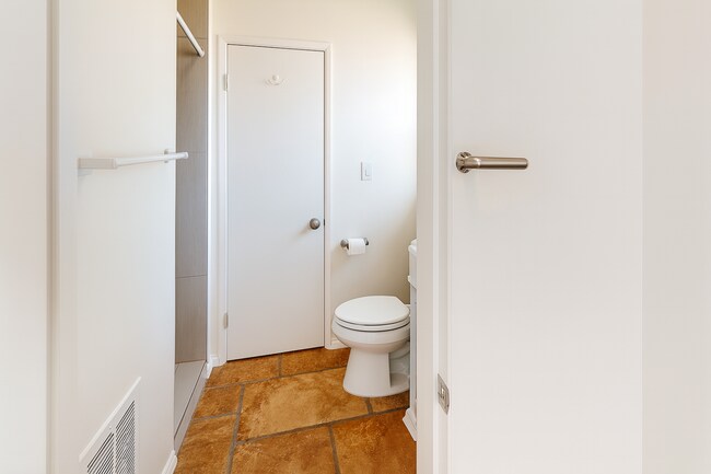 5001 Rockford Dr San Diego, CA 92115 photo 5