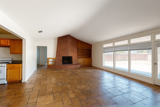 5001 Rockford Dr San Diego, CA 92115 photo 2