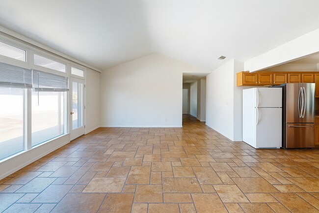 5001 Rockford Dr San Diego, CA 92115 photo 4