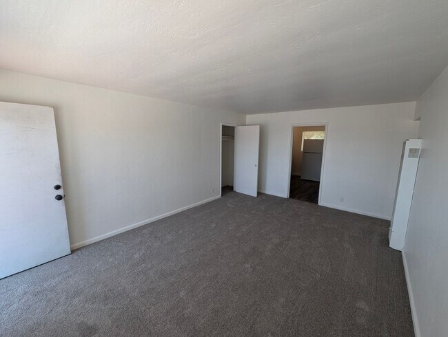 1745 21st Ave Oakland, CA 94606 photo 4