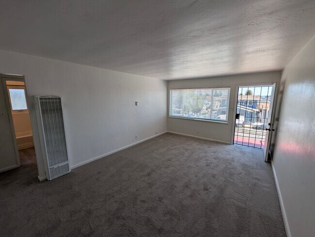 1745 21st Ave Oakland, CA 94606 photo 5