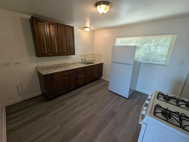 1745 21st Ave Oakland, CA 94606 photo 5