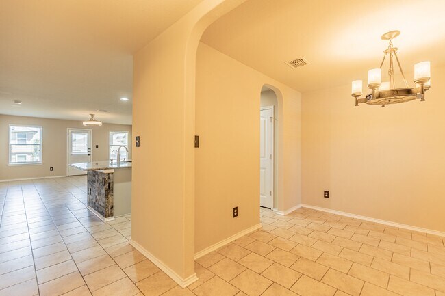 1744 Emerald Edge San Antonio, TX 78245 photo 3